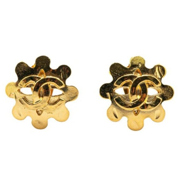 CHANEL CC Logos Round Flower Clip-On Earrings Gold Tone 94P Auth w/Box #4648 - Picture 1 of 5